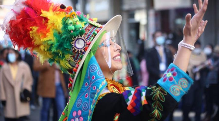 Miles de fraternos se lucen en la fiesta del Gran Poder